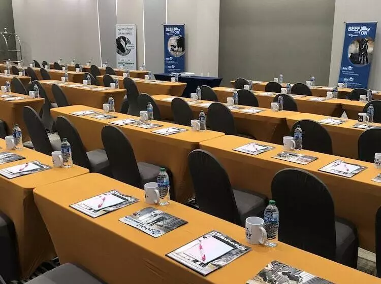 هتل Wyndham Garden College Station