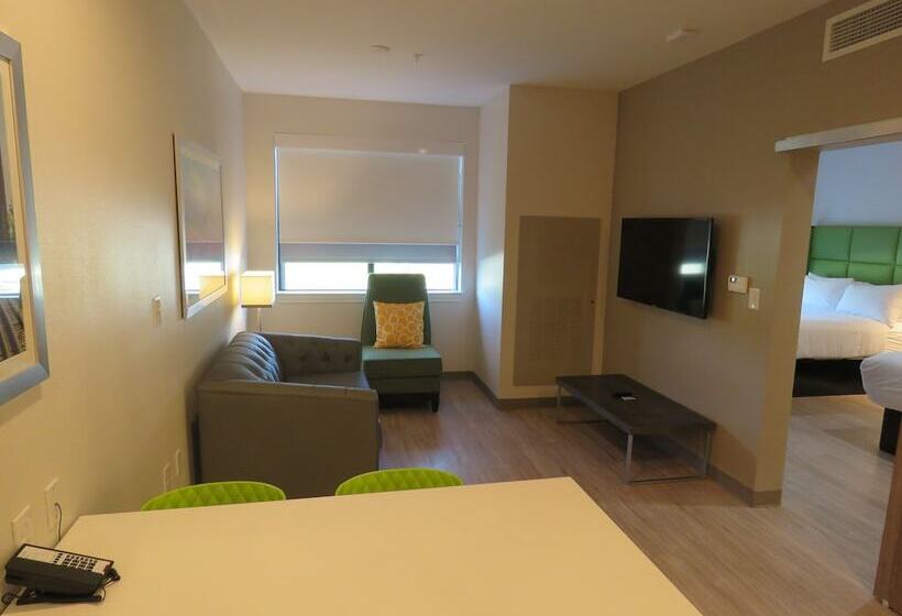 هتل Wyndham Garden College Station