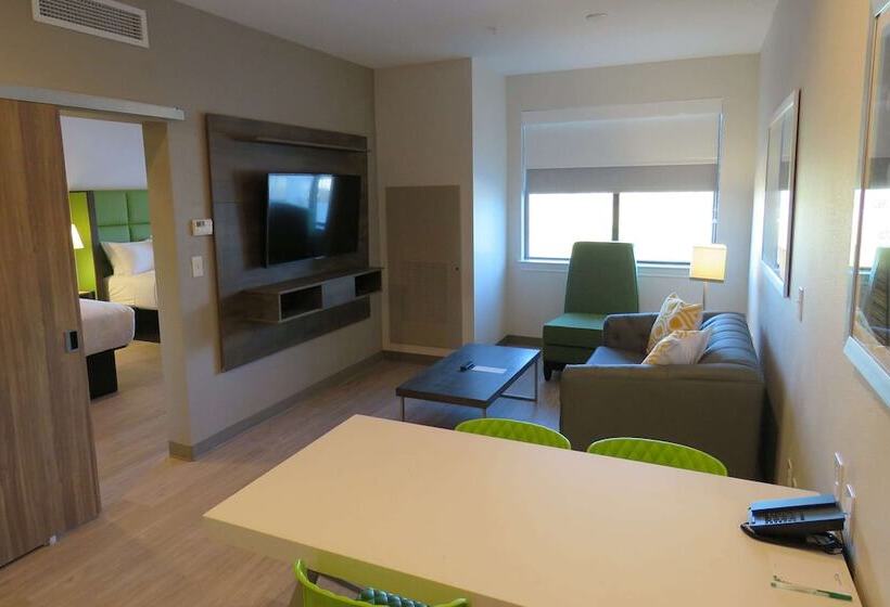 هتل Wyndham Garden College Station