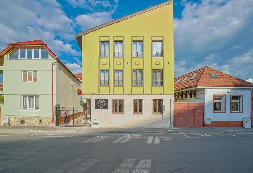 تختخواب و صبحانه Monarch House