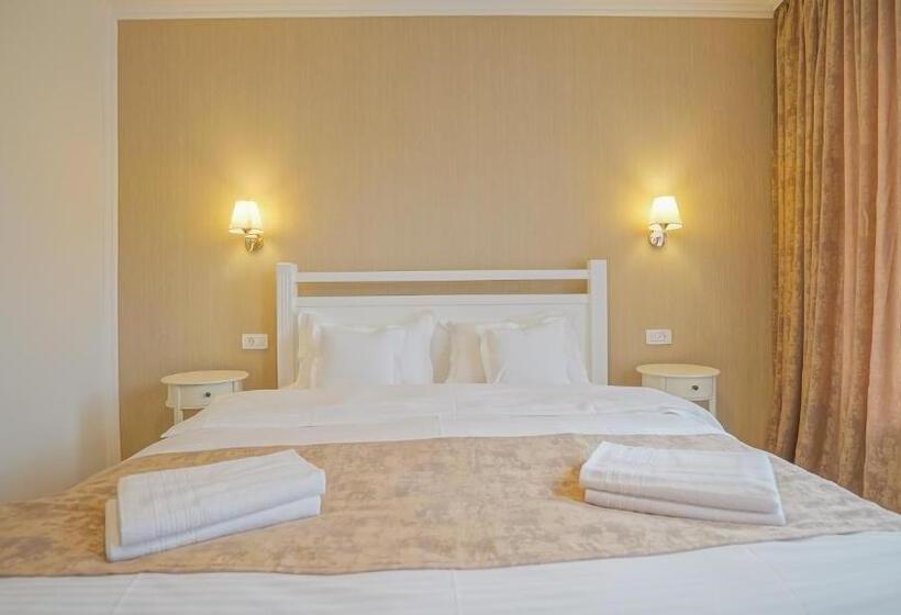 تختخواب و صبحانه Monarch House