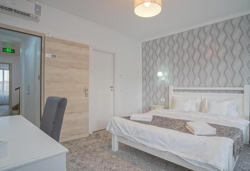 تختخواب و صبحانه Monarch House