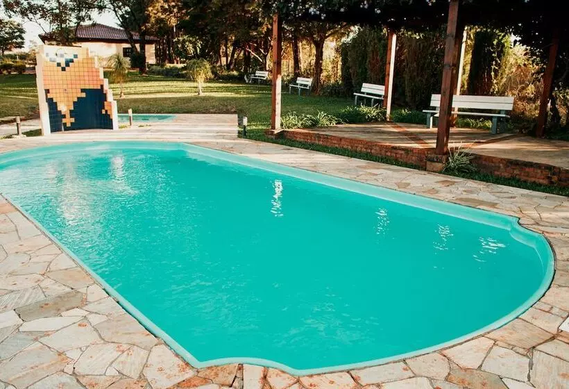 Hotelli Colinas Executive Partk