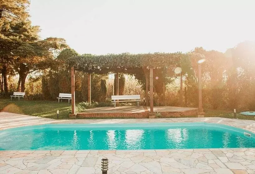 Hotelli Colinas Executive Partk