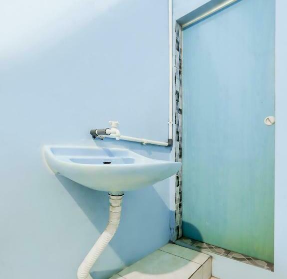 Hotel Oyo 90009 Faster Inn 1