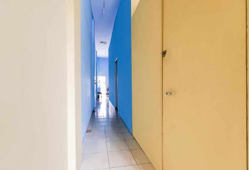 Hotel Oyo 90009 Faster Inn 1