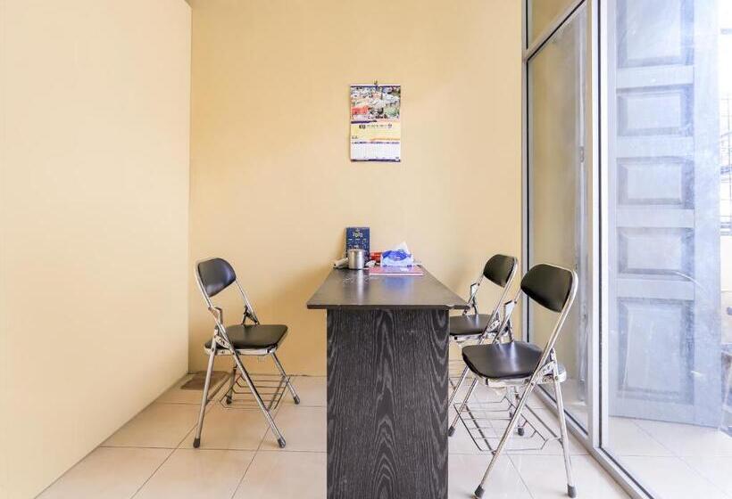 Hotel Oyo 90009 Faster Inn 1