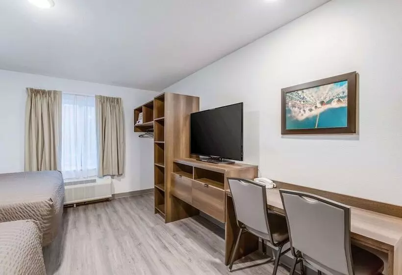 Hotelli Woodspring Suites Detroit Farmington Hills