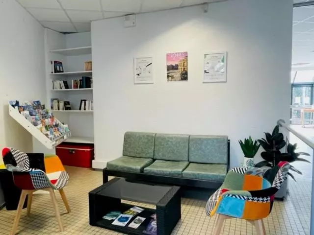 Hostel Rennes Hi