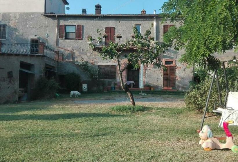 בית מלון כפרי Agriturismo La Chiesina