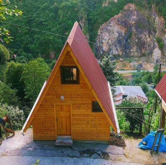 בית מלון כפרי Begi Apart Bungalov