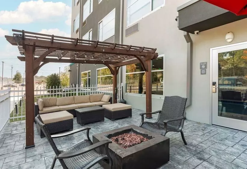 Hotelli Best Western Plus Executive Residency Antioch Inn