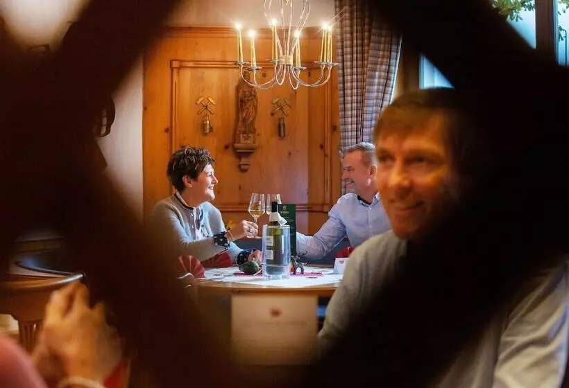 Hotelli Gasthof Bayerischer Hof