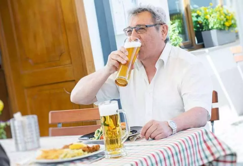 Hotelli Gasthof Bayerischer Hof