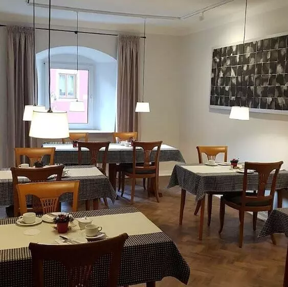 Hotelli Gasthof Bayerischer Hof