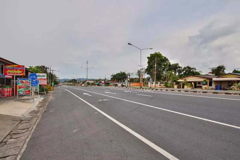 Hotelli Oyo 75331 Hareeya