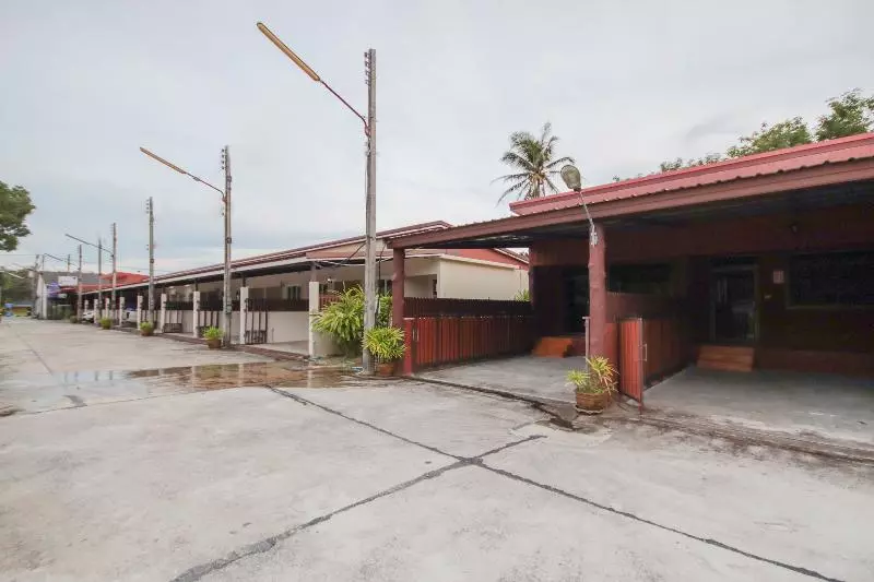 Hotelli Oyo 75331 Hareeya