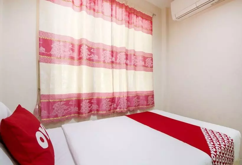 Hotelli Oyo 75331 Hareeya