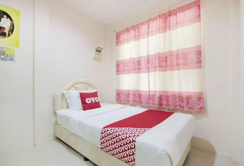 Hotelli Oyo 75331 Hareeya