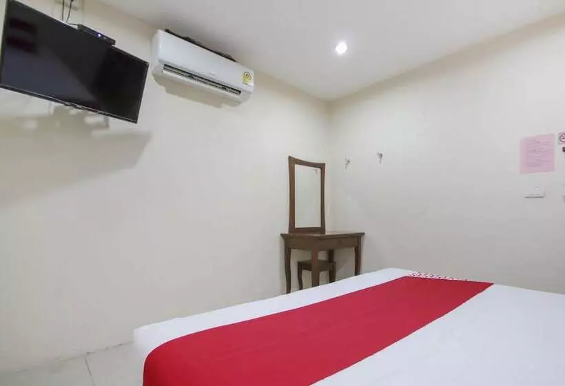 Hotelli Oyo 75331 Hareeya