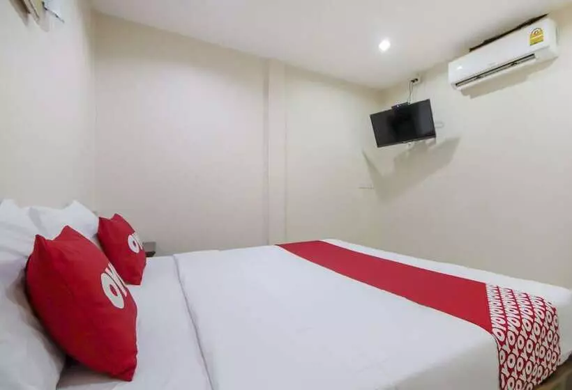 Hotelli Oyo 75331 Hareeya