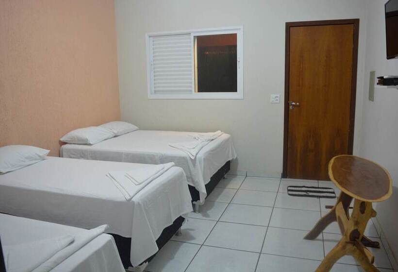 هتل Pousada Jardim Do Cerrado E Agência