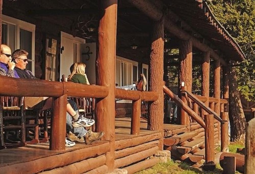 בית מלון כפרי Roosevelt Lodge & Cabins   Inside The Park