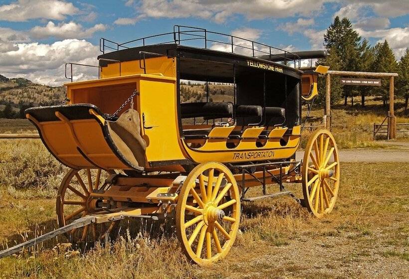בית מלון כפרי Roosevelt Lodge & Cabins   Inside The Park