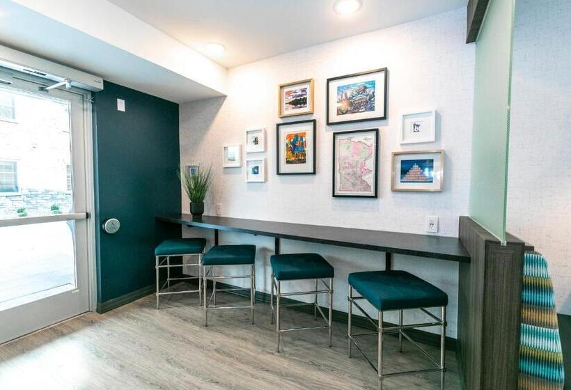 ホテル Waterwalk Extended Stay By Wyndham Minneapolis   Plymouth