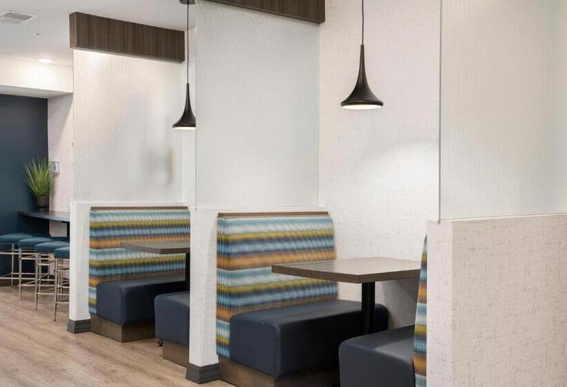 ホテル Waterwalk Extended Stay By Wyndham Minneapolis   Plymouth