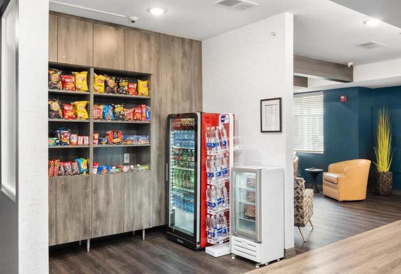 ホテル Waterwalk Extended Stay By Wyndham Minneapolis   Plymouth