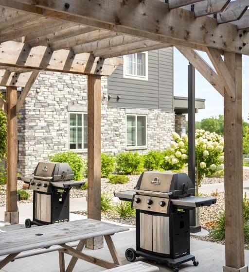 ホテル Waterwalk Extended Stay By Wyndham Minneapolis   Plymouth