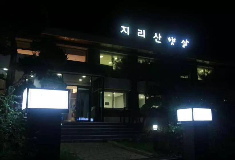 ホテル Jirisan Haetsal