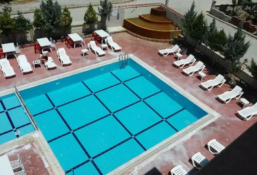 ホテル Mucize Termal Spa