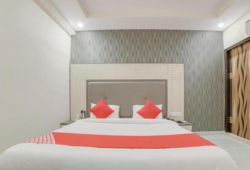 فندق Oyo 22927 Mstays