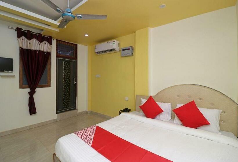 בית מלון כפרי Oyo 33482 Mahalakshmi Inn