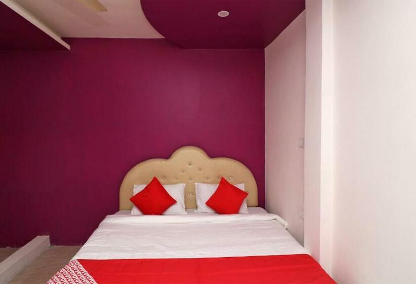 בית מלון כפרי Oyo 33482 Mahalakshmi Inn