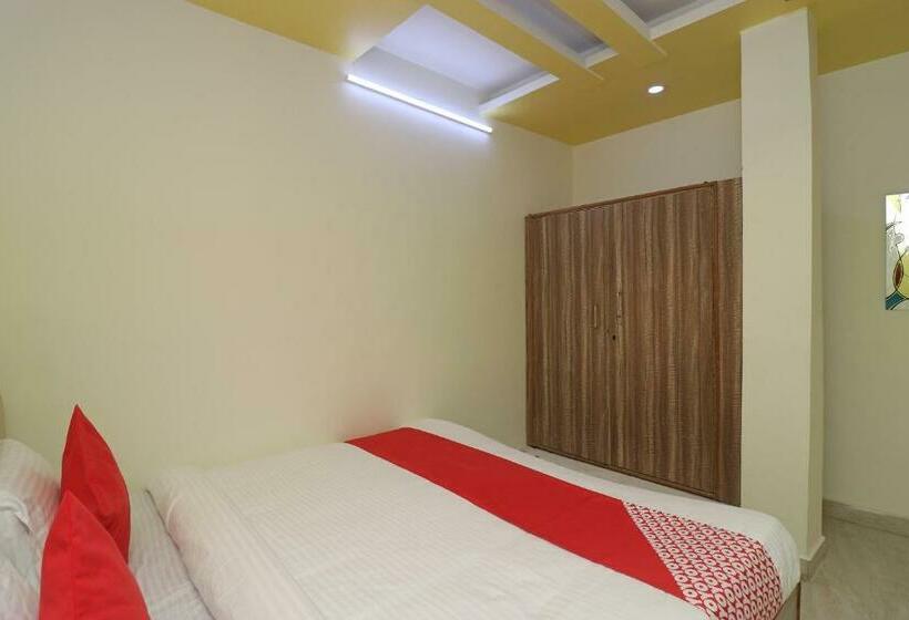 בית מלון כפרי Oyo 33482 Mahalakshmi Inn