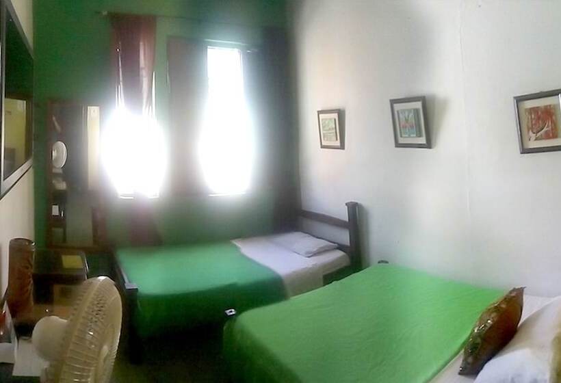 هاستل Urban Hostal San Gil  Piscina Restaurante Bar