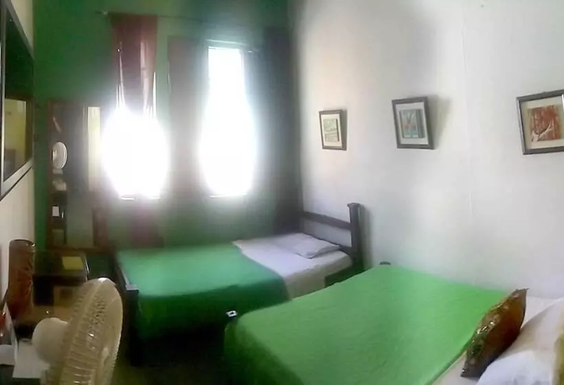 ユースホステル Urban Hostal San Gil  Piscina Restaurante Bar