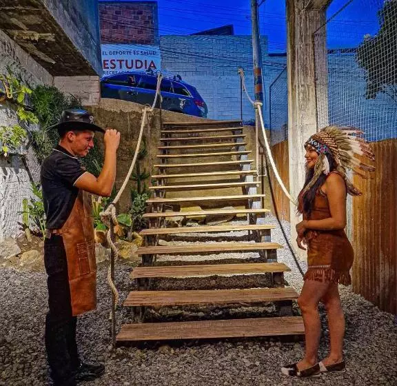 ユースホステル Urban Hostal San Gil  Piscina Restaurante Bar