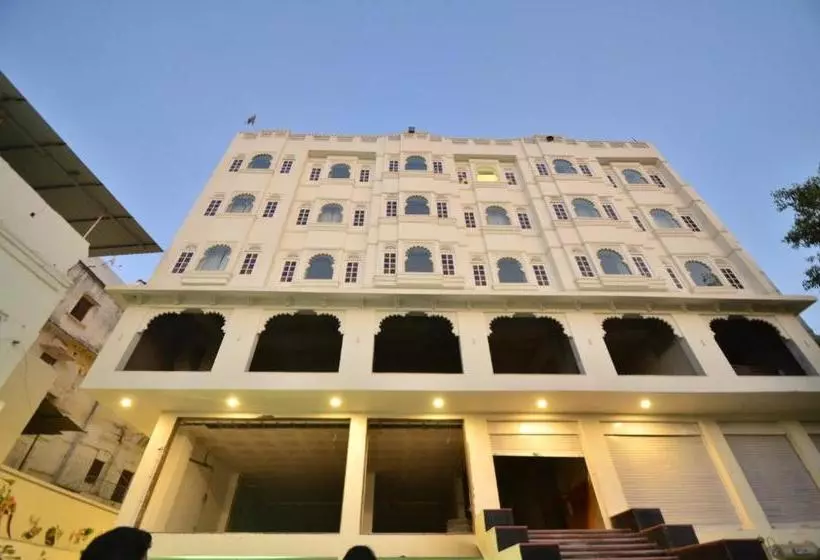 Hotelli Aaram Mahal By Pachar Group