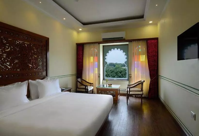Hotelli Aaram Mahal By Pachar Group