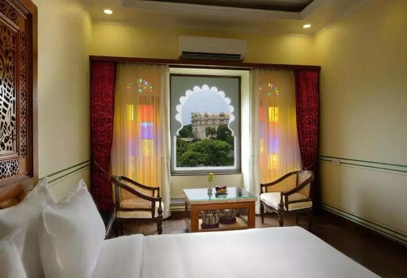 Hotelli Aaram Mahal By Pachar Group