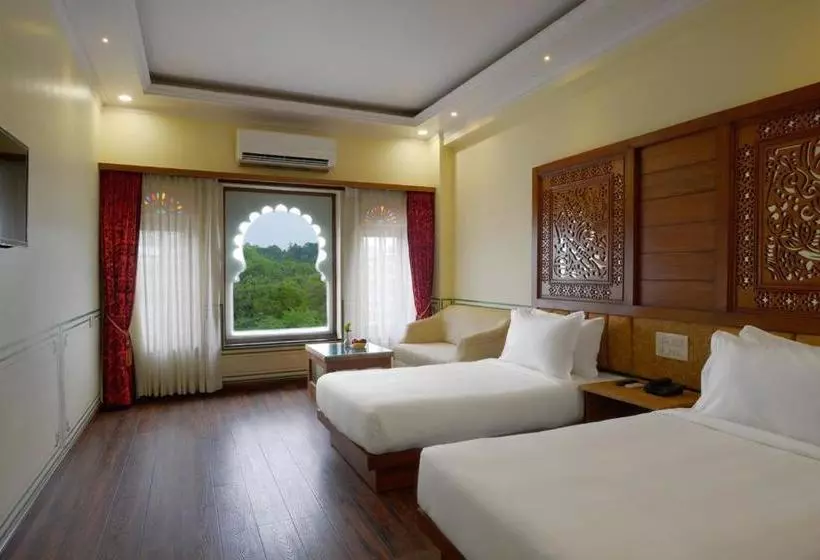 Hotelli Aaram Mahal By Pachar Group