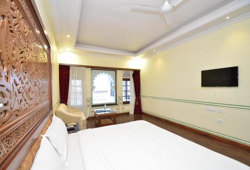 Hotel Aaram Mahal By Pachar Group