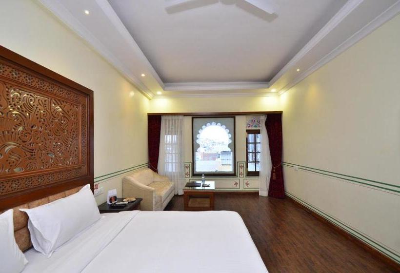 Hotel Aaram Mahal By Pachar Group