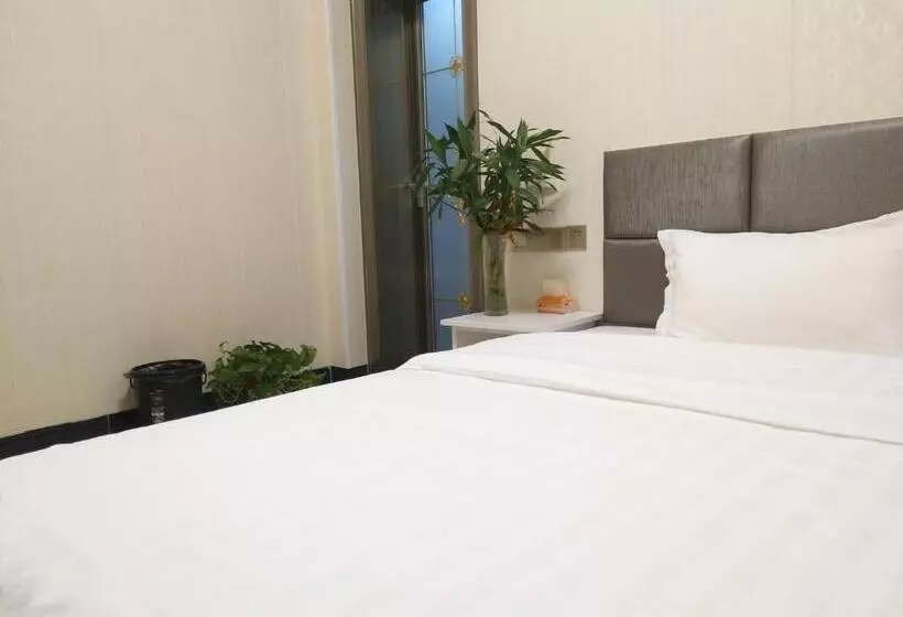 Nanjing Lafei Hotel Lukou Airport Branch