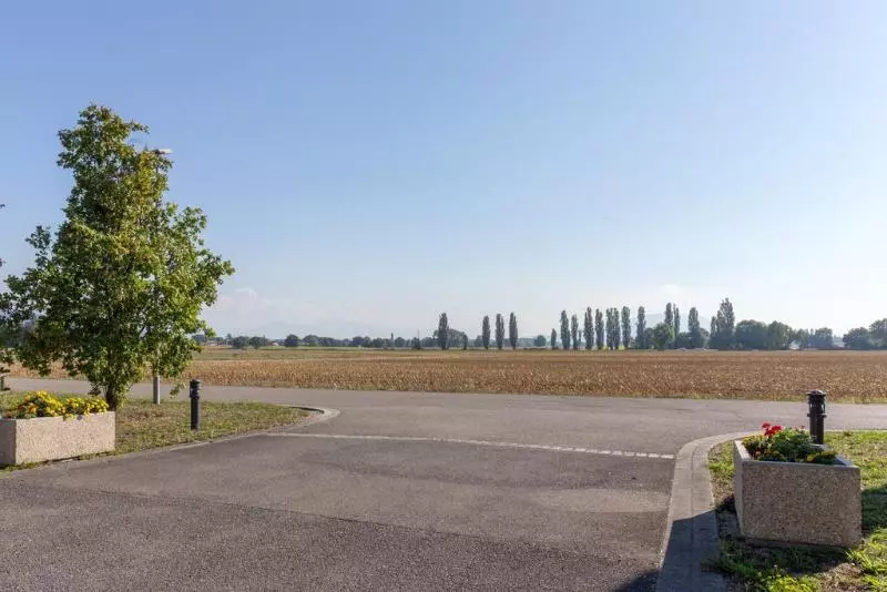 Grand Geneve Residence Excellior