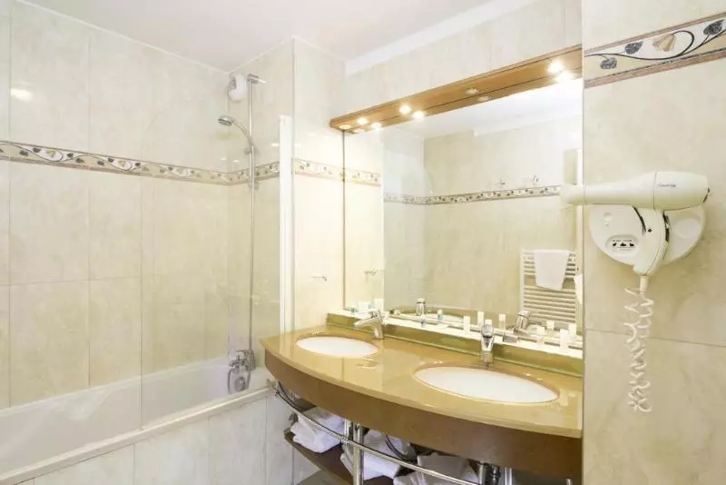 Grand Geneve Residence Excellior